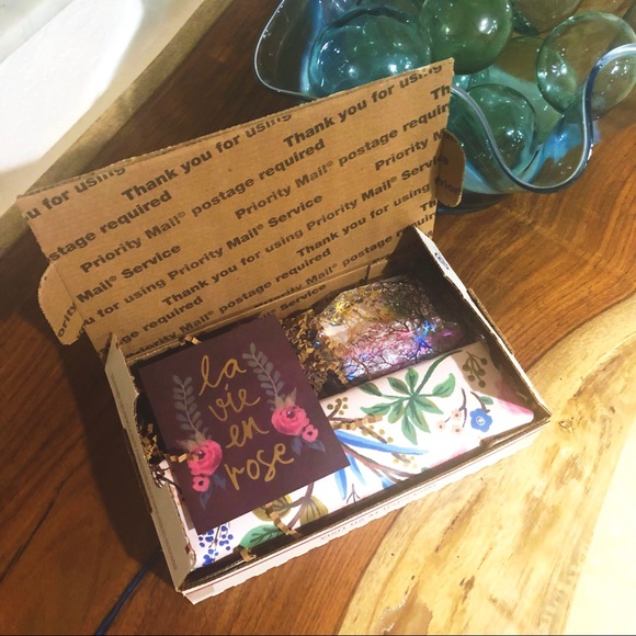 Meet your Posher, Alley - Picture 3 of 7